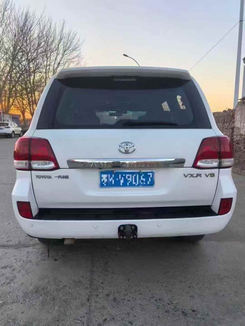 阳泉12年丰田兰德酷路泽8