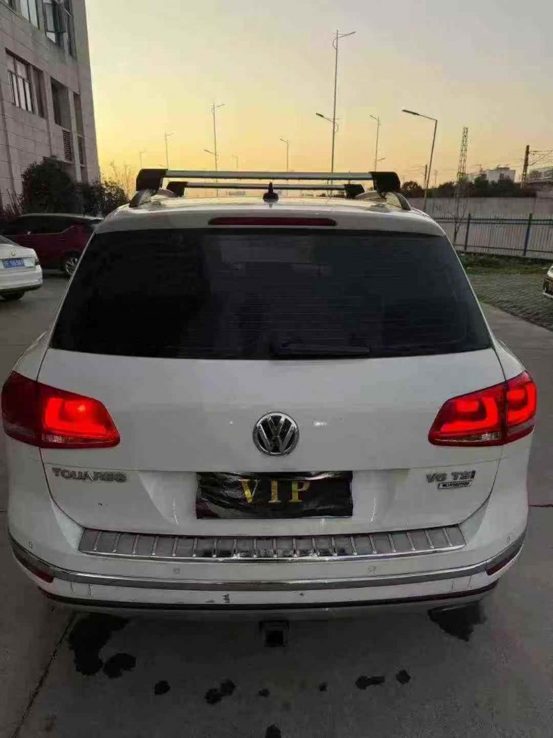 十堰16年大众途锐9