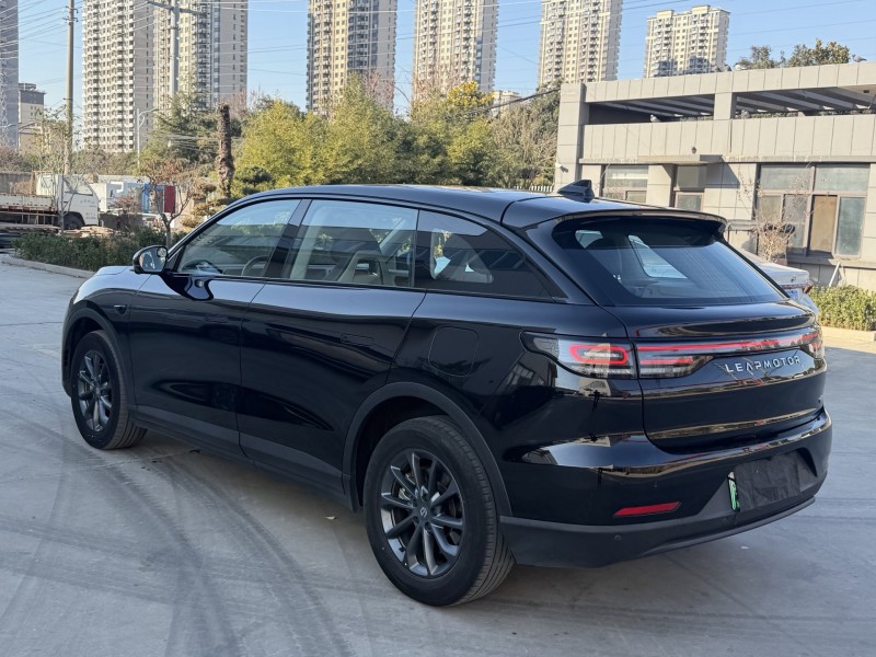 徐州24年零跑汽车C114