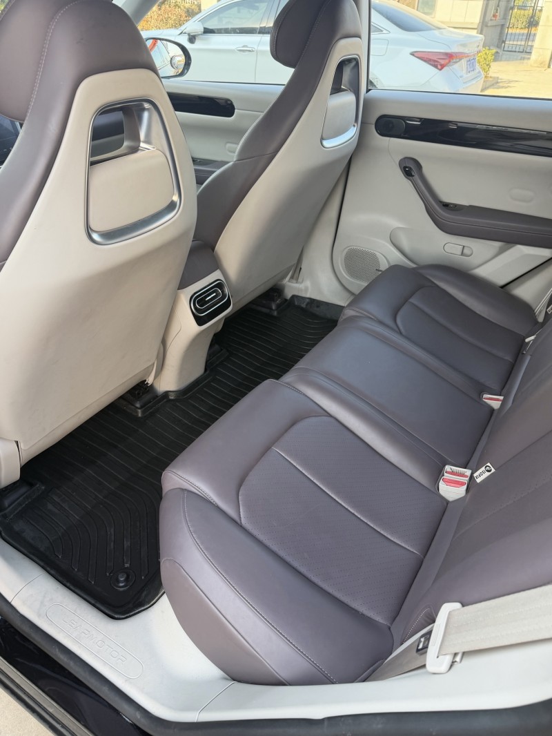 徐州24年零跑汽车C118