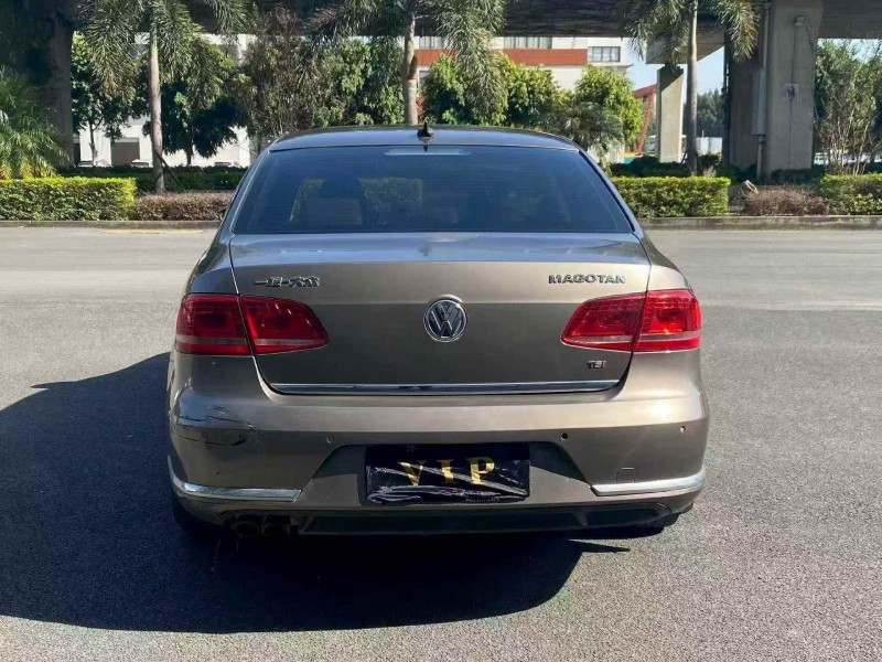 南平13年大众迈腾8