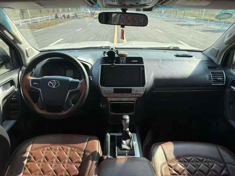 铜川18年丰田普拉多5