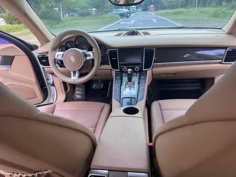 徐州11年保时捷帕拉梅拉6