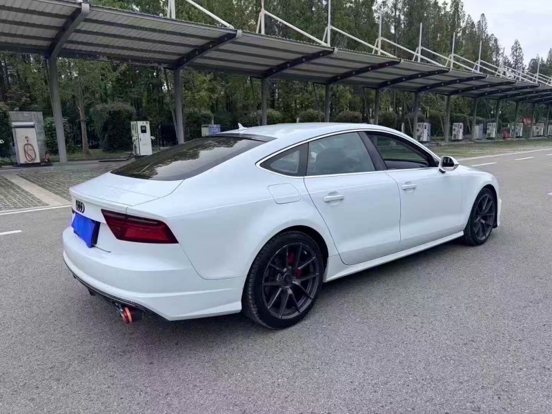 徐州17年奥迪A7L8