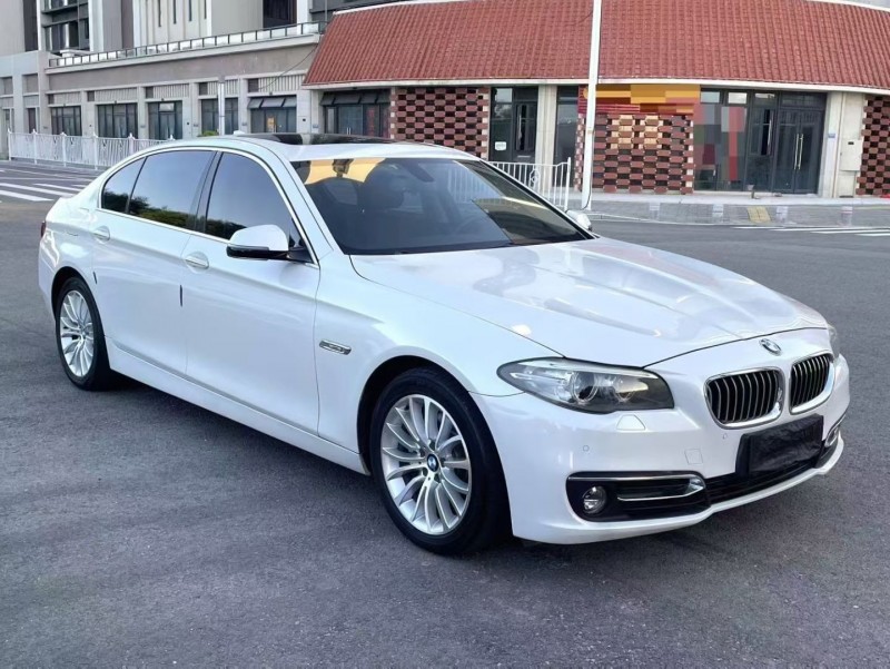 厦门16年宝马5系3