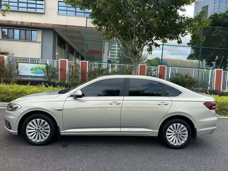 厦门21年大众朗逸4