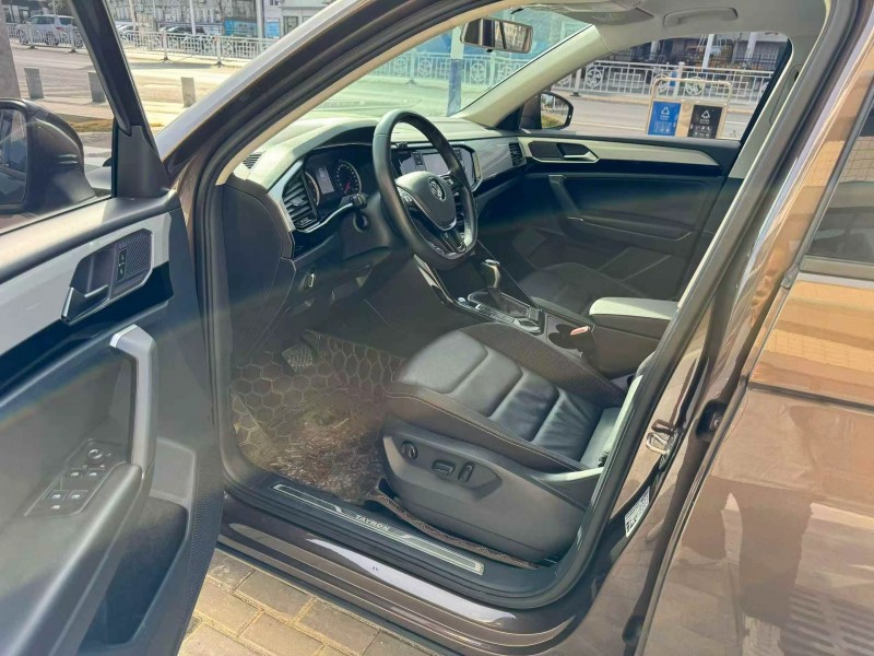 东莞20年大众探岳4