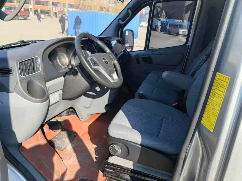 济宁23年福田图雅诺4