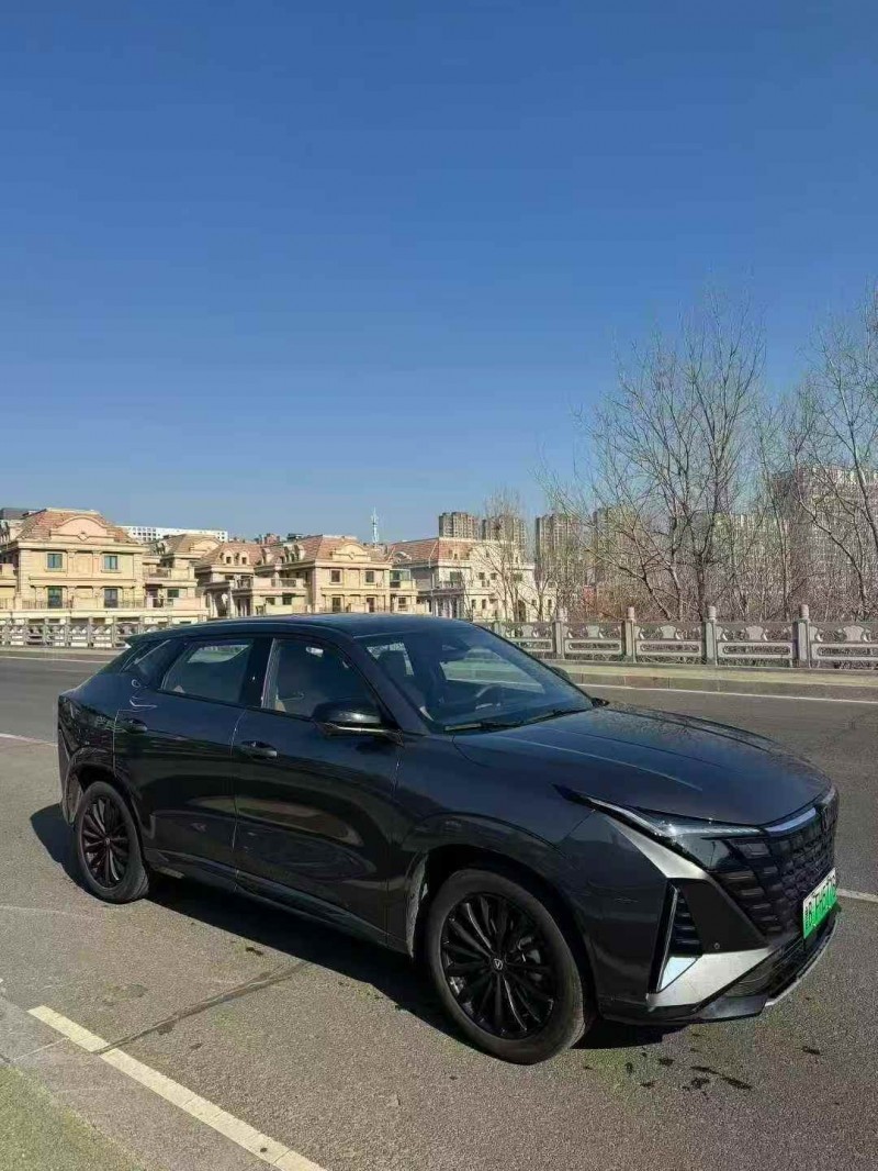 枣庄25年长安汽车睿行2