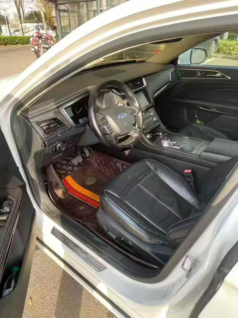 淄博16年福特金牛座6