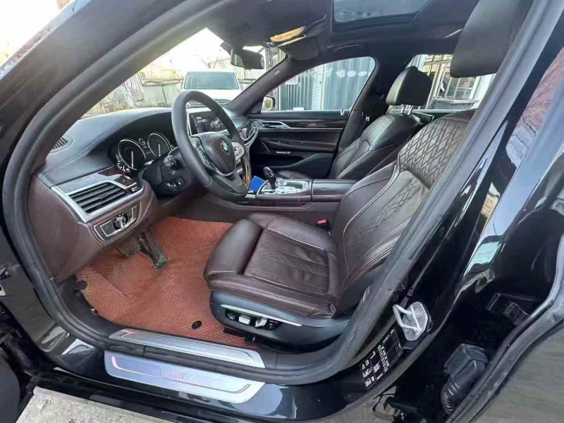 东营17年宝马7系5