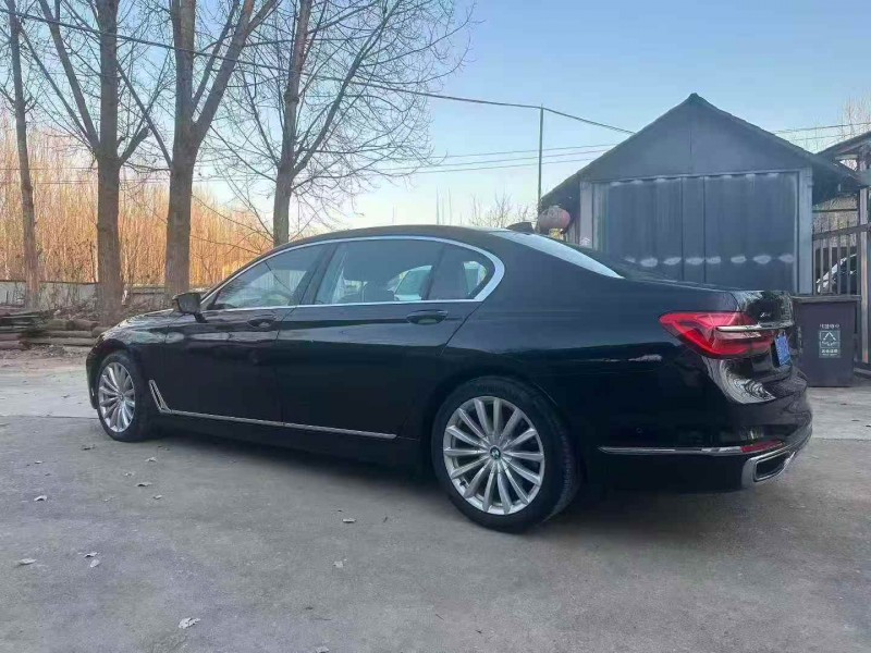 东营17年宝马7系7