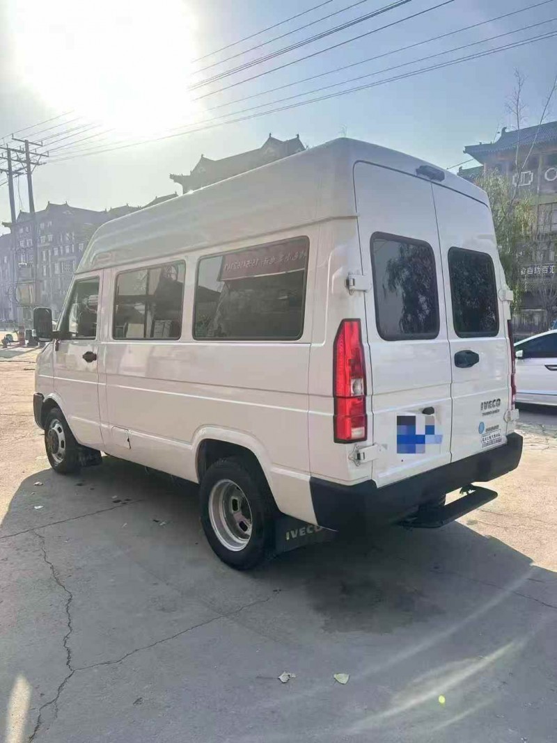 枣庄23年依维柯Iveco VISION8