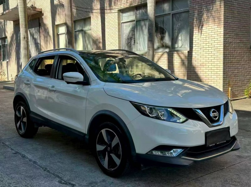 厦门18年日产逍客2