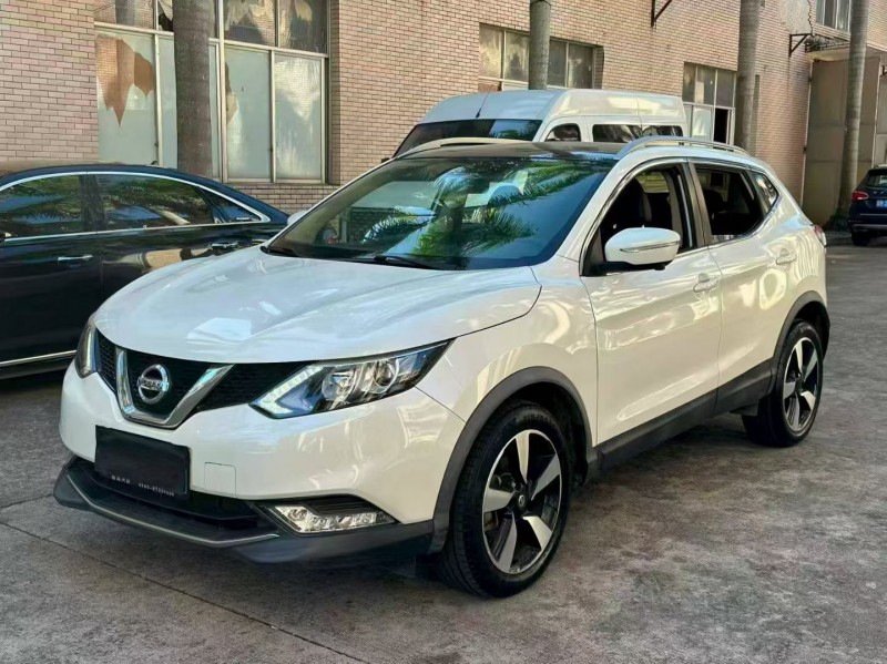 厦门18年日产逍客3