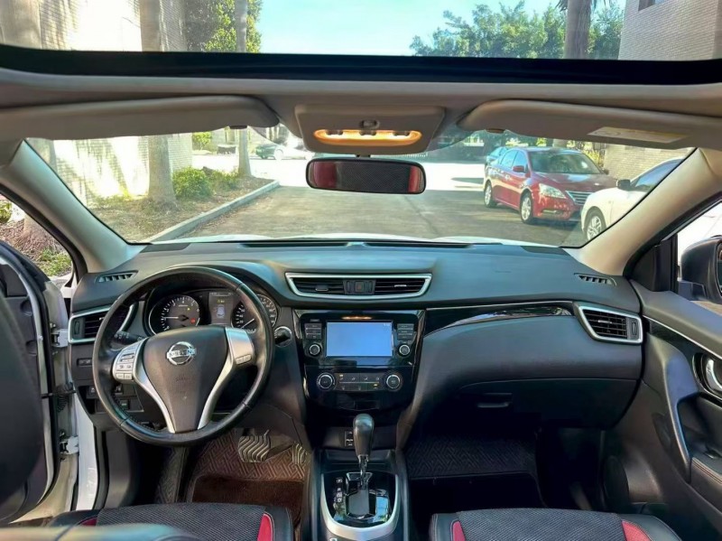 厦门18年日产逍客4