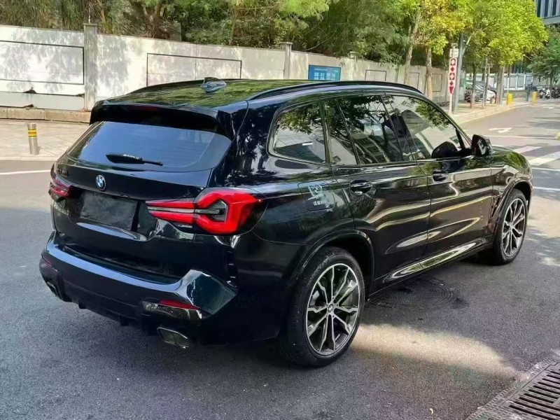 广州21年宝马X38