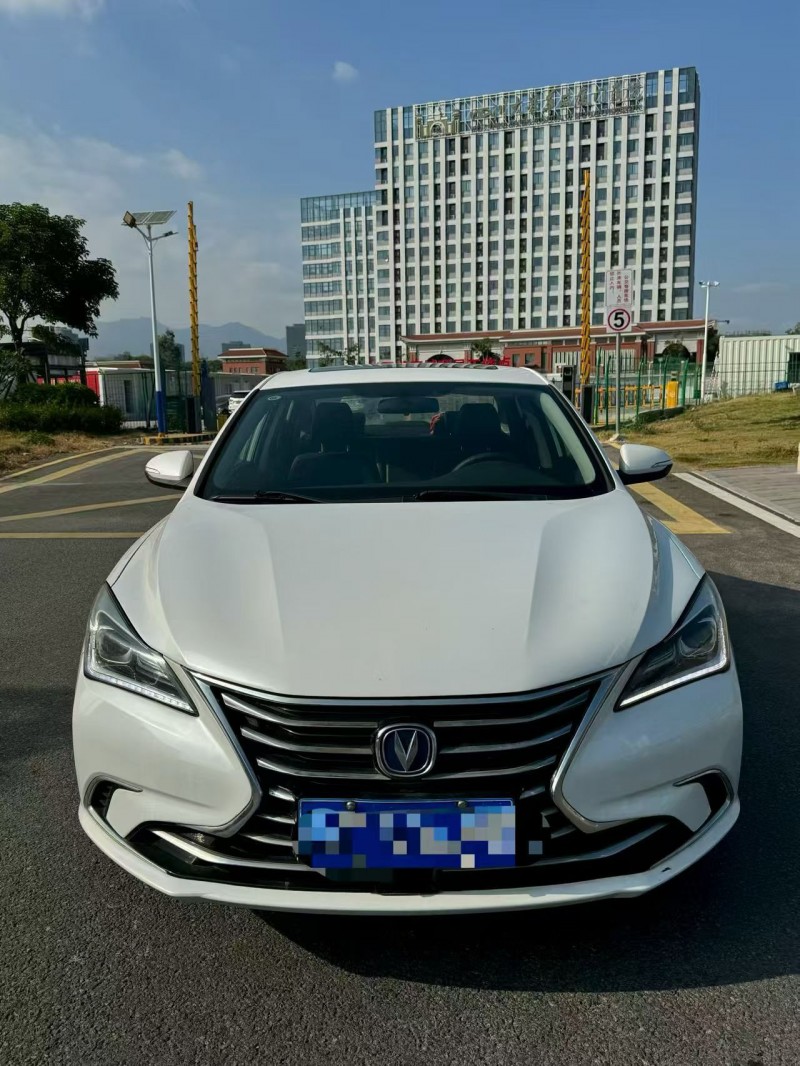 厦门19年长安汽车逸动1