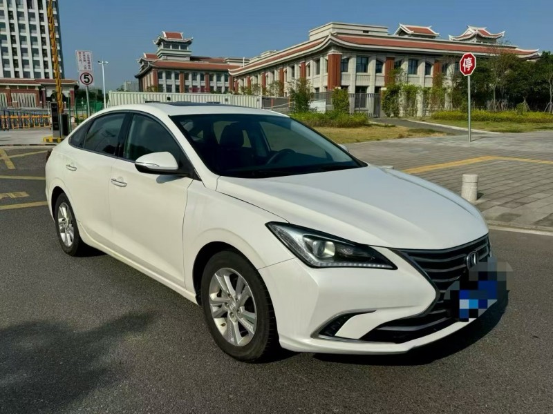 厦门19年长安汽车逸动2