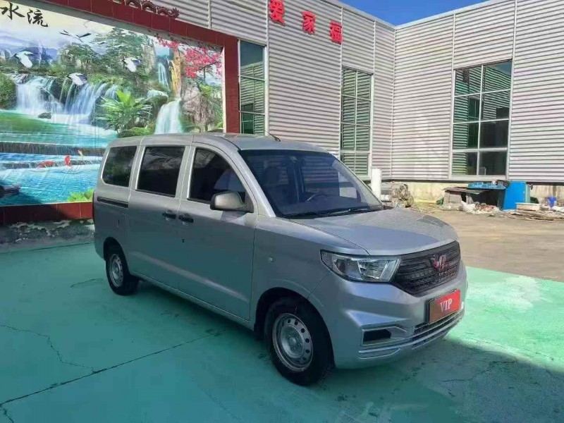 济宁23年五菱汽车宏光2