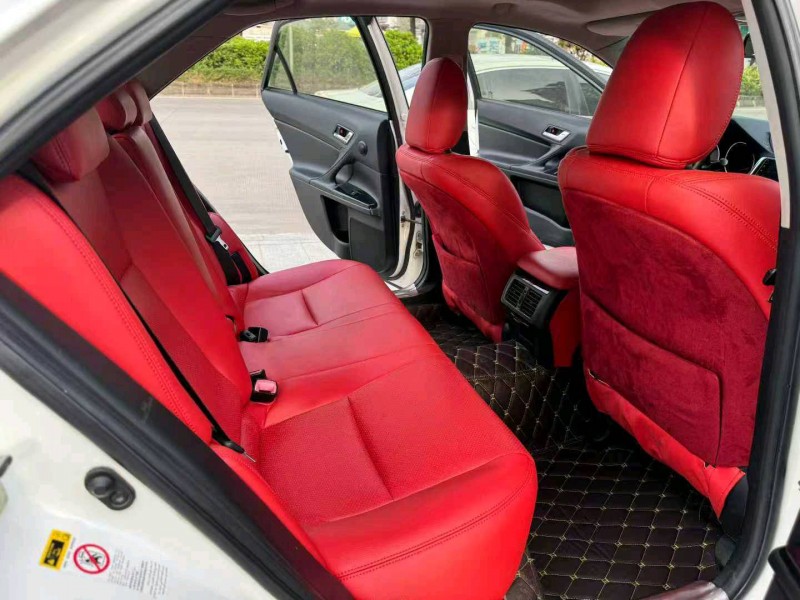 阳江13年丰田锐志6