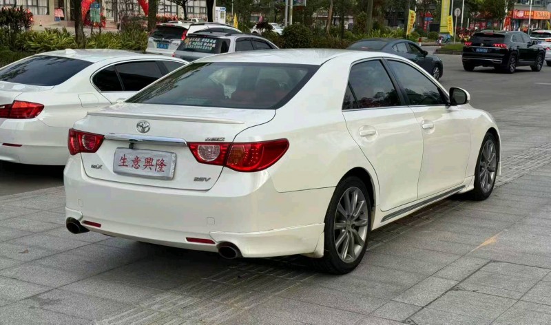 阳江13年丰田锐志7
