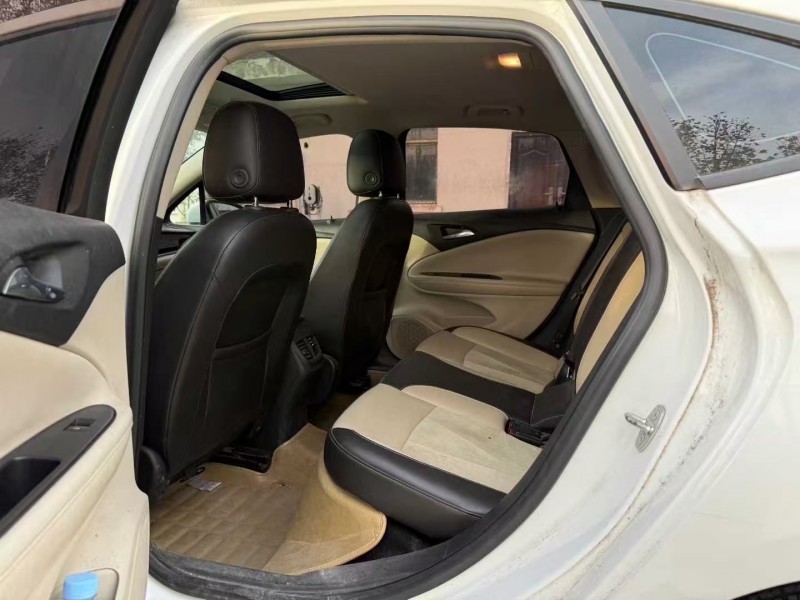 郑州17年别克威朗8