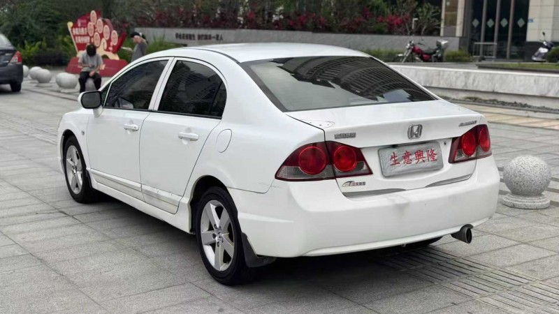 阳江13年本田思铭5