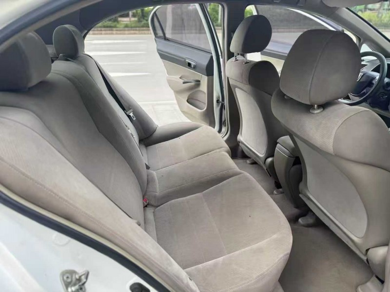 阳江13年本田思铭8