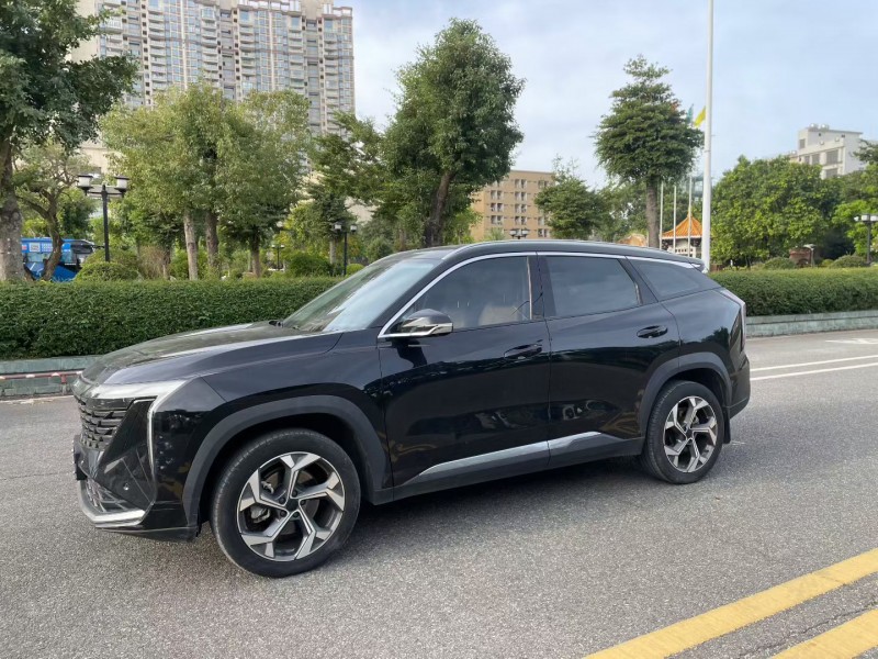 茂名22年吉利博越3