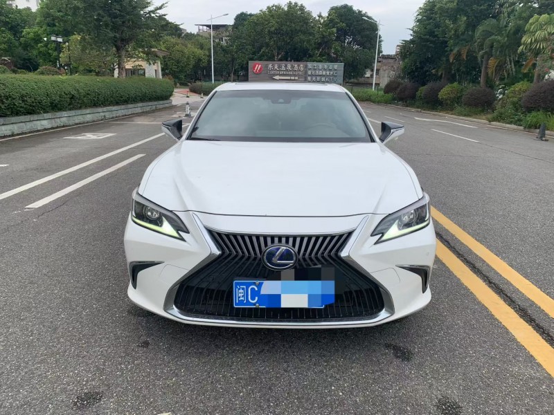 茂名19年雷克萨斯ES1