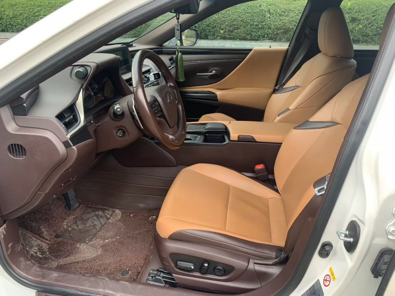 茂名19年雷克萨斯ES4