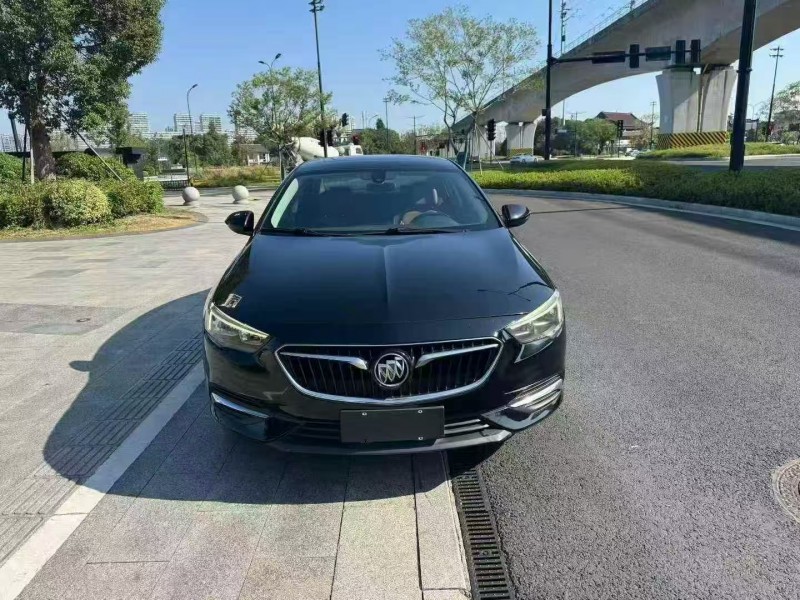 杭州19年别克君越1