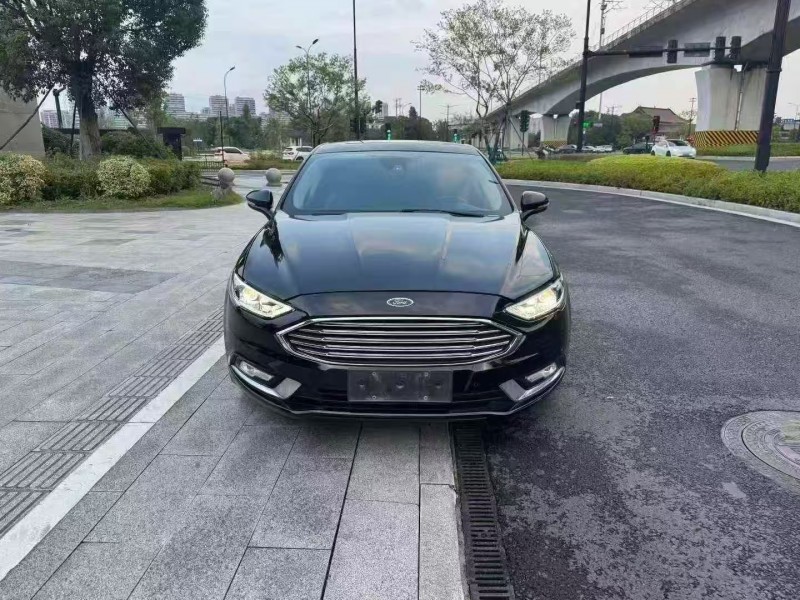 杭州17年福特蒙迪欧1