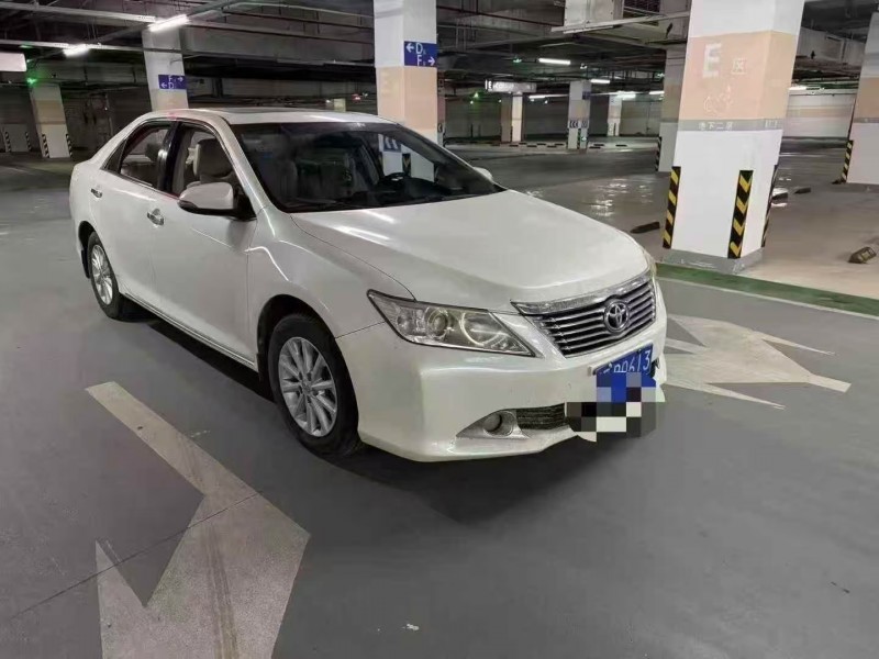 杭州14年丰田凯美瑞3