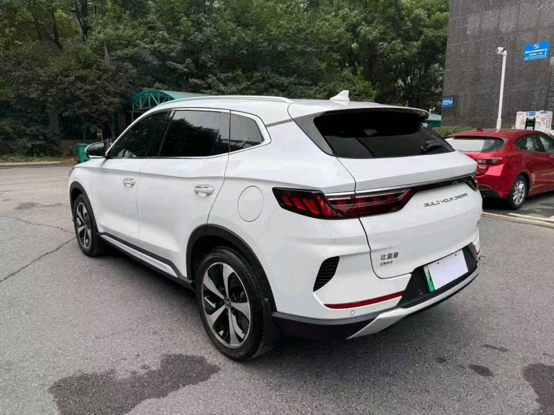 长沙23年比亚迪宋5