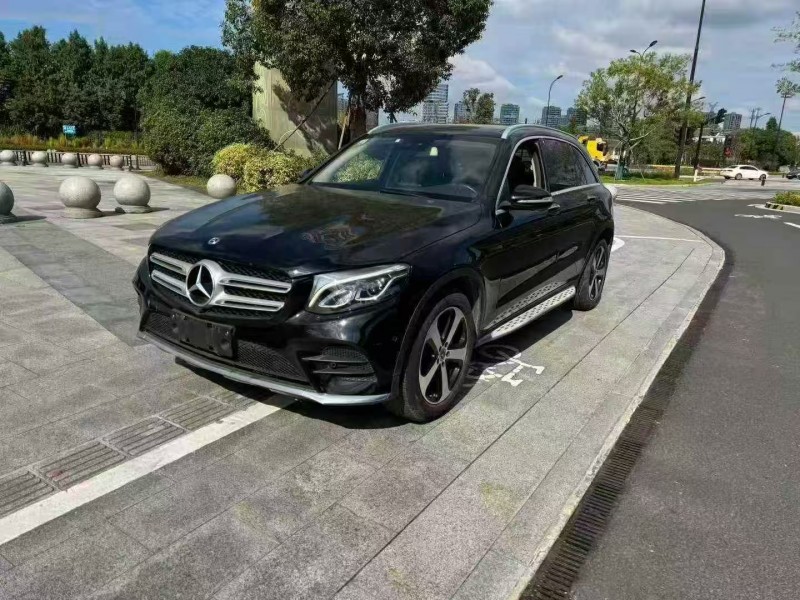 杭州19年奔驰GLC2