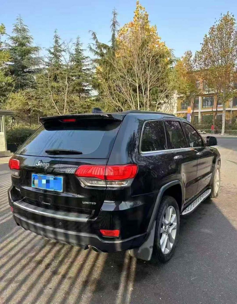 枣庄17年Jeep大切诺基7