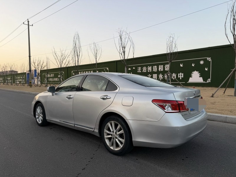 枣庄10年雷克萨斯ES8