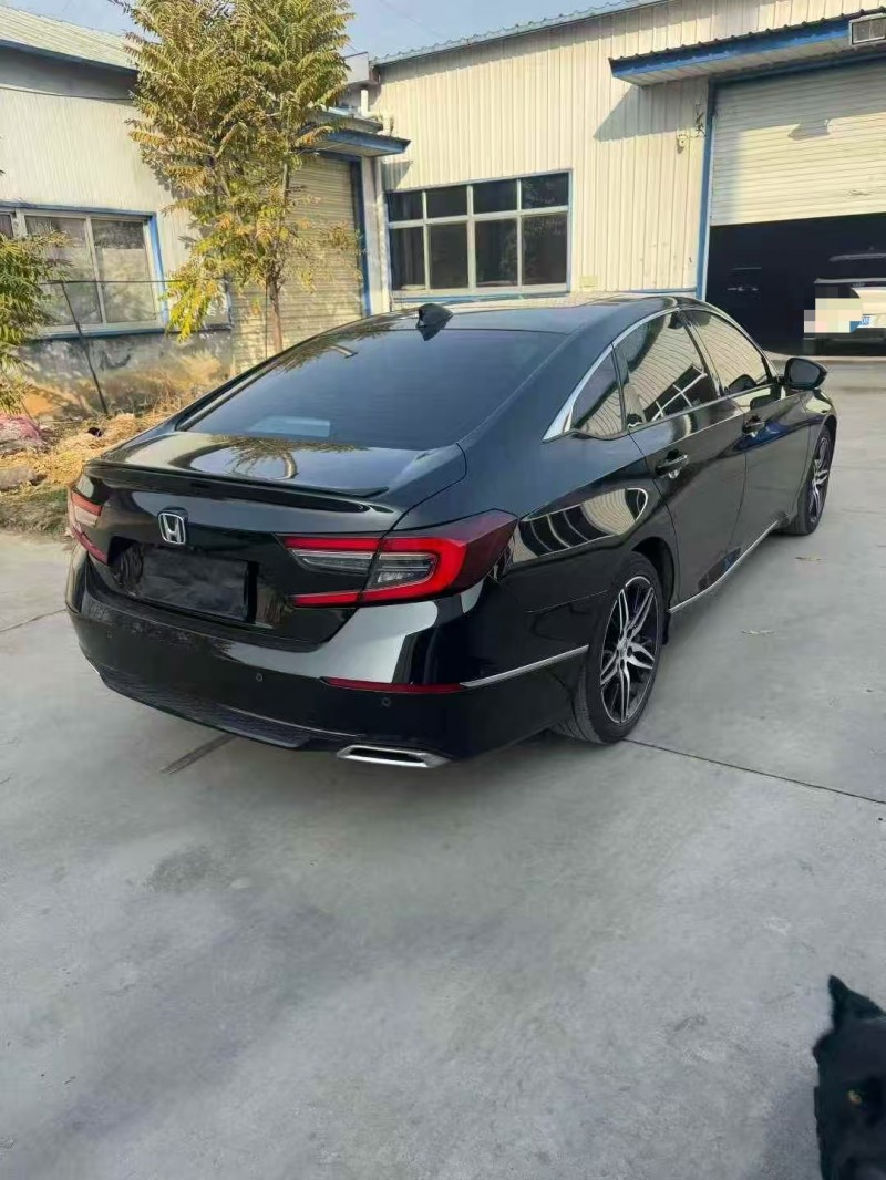 滨州23年本田雅阁8