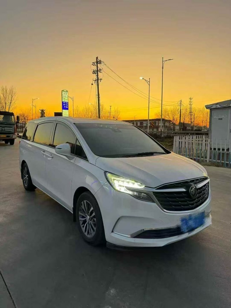 东营21年别克GL82