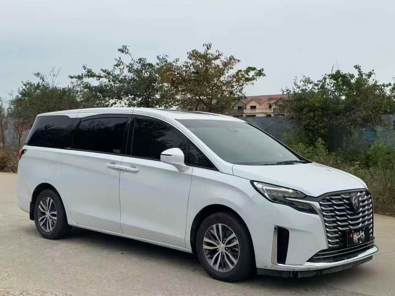 青岛21年别克GL83