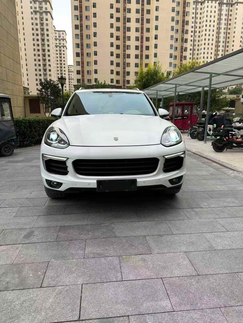 邯郸15年保时捷卡宴1