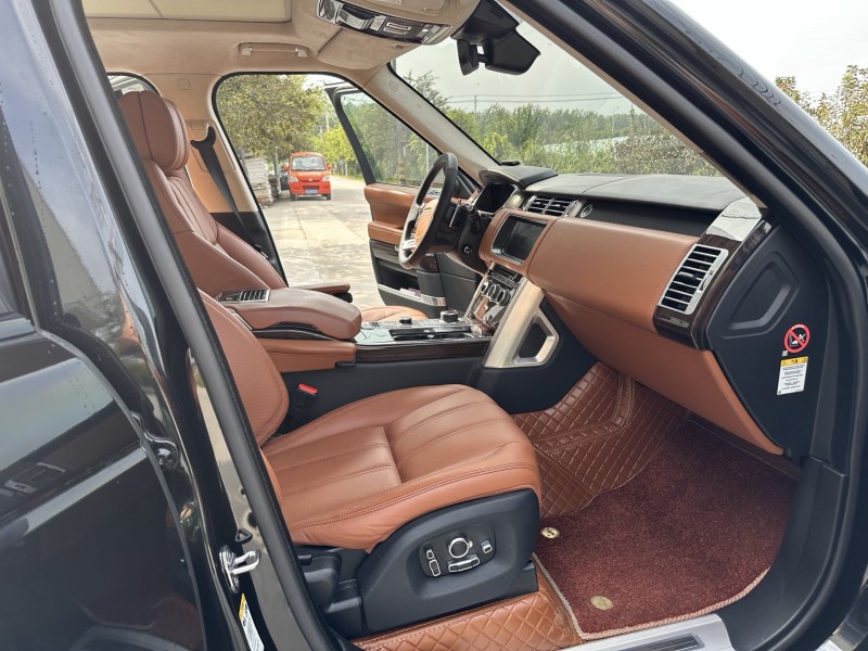 徐州18年路虎揽胜行政8