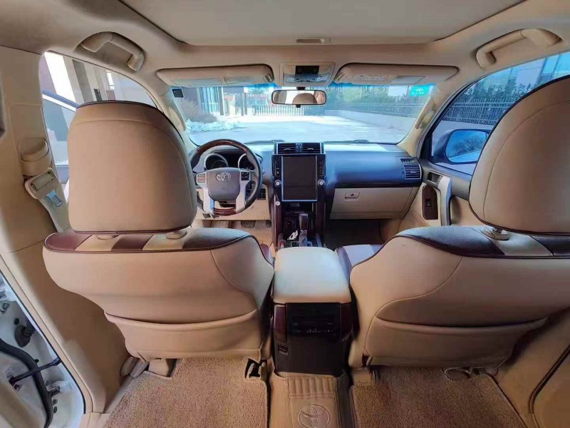 济宁18年丰田普拉多4