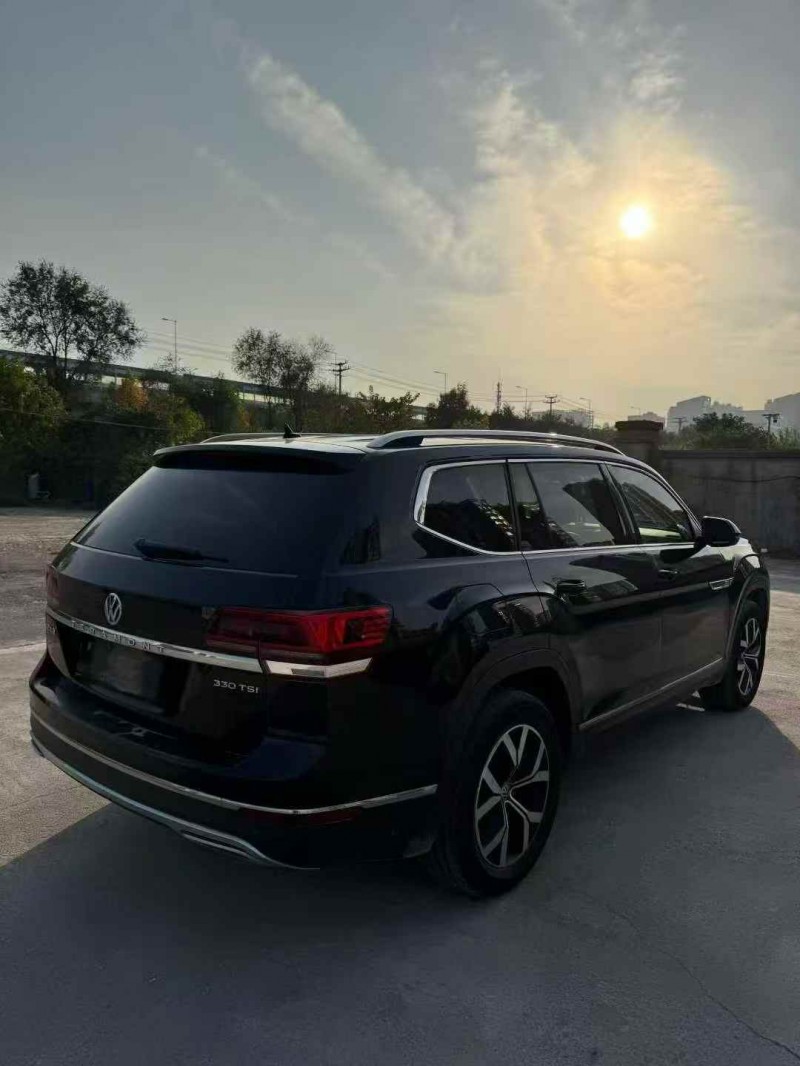 孝感18年大众途昂8