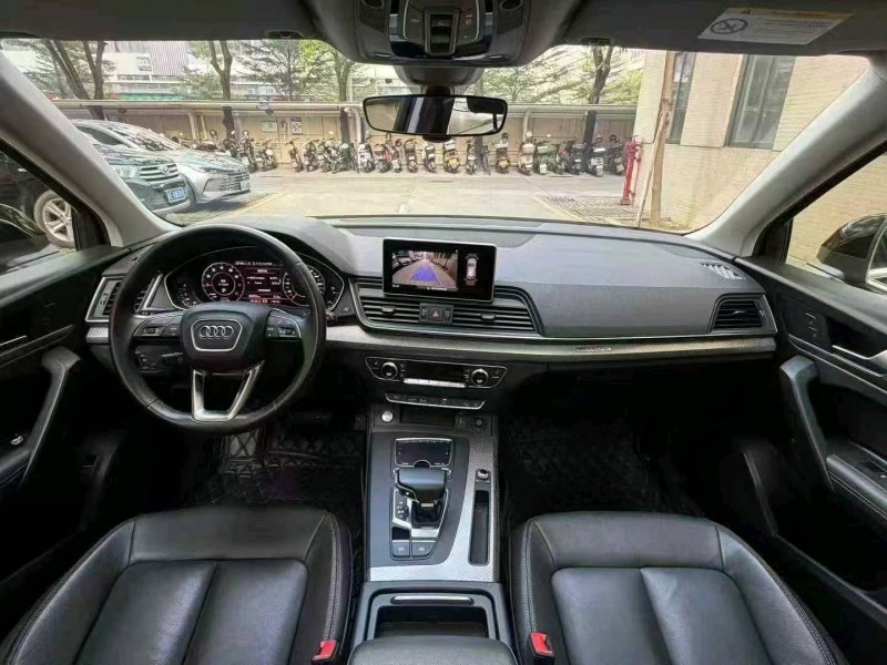 佛山19年奥迪Q58