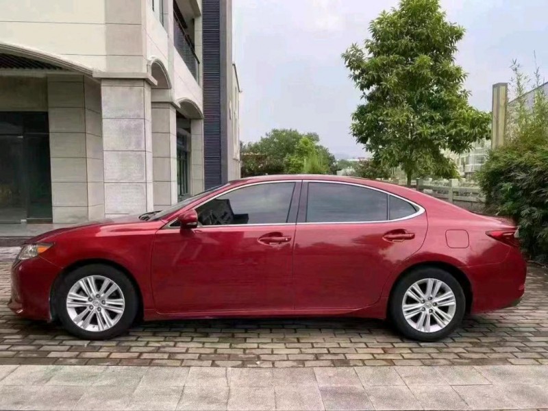 广州13年雷克萨斯ES2