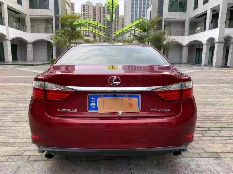 广州13年雷克萨斯ES5