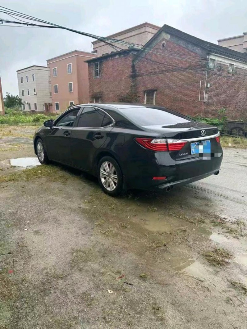 东莞14年雷克萨斯ES5